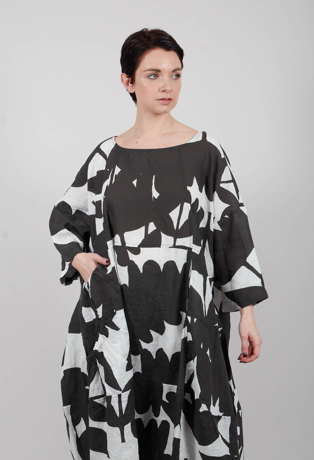 Linen Oversized Dress in Black Print - 3550905
