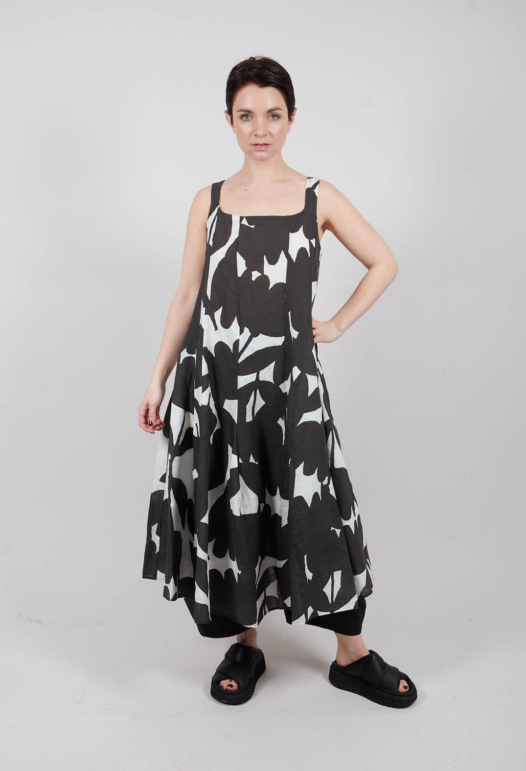 Linen Trapeze Dress in Black Print - 3550907