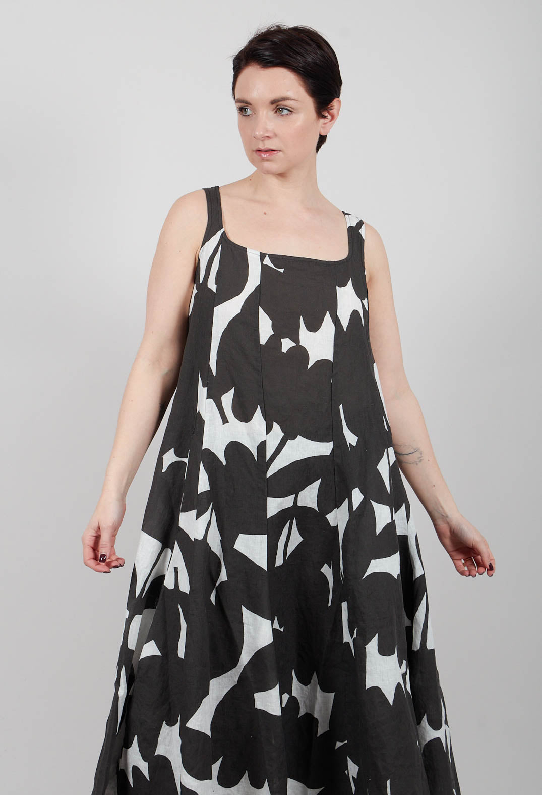 Linen Trapeze Dress in Black Print - 3550907