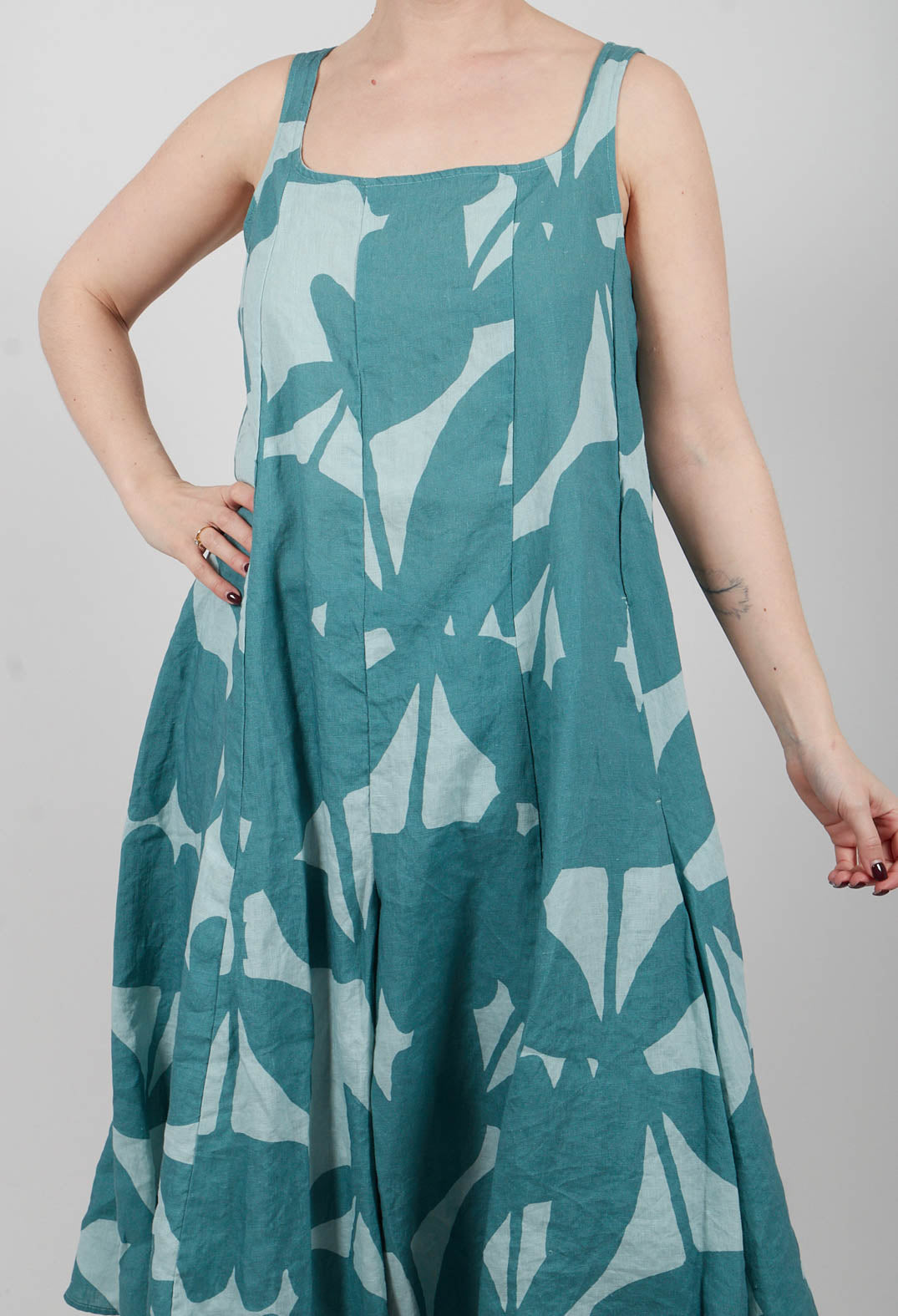 Linen Trapeze Dress in Grass Print - 3550907