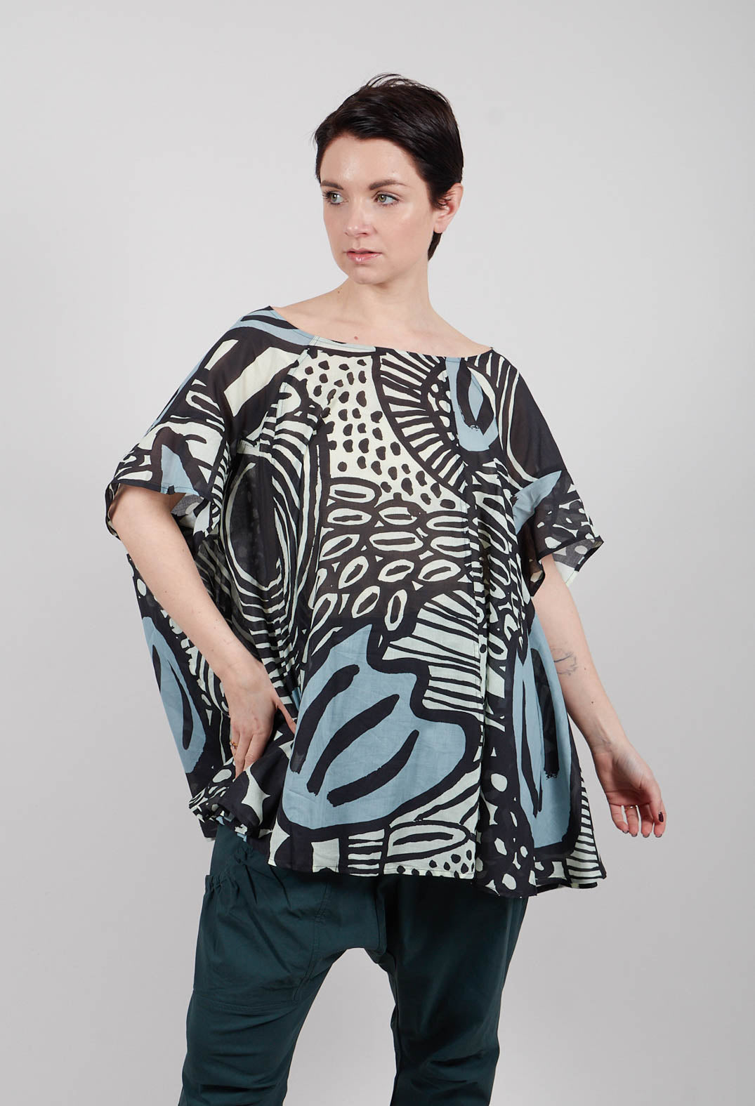 Lightweight Top in Black Mint Lime Print - 3600505