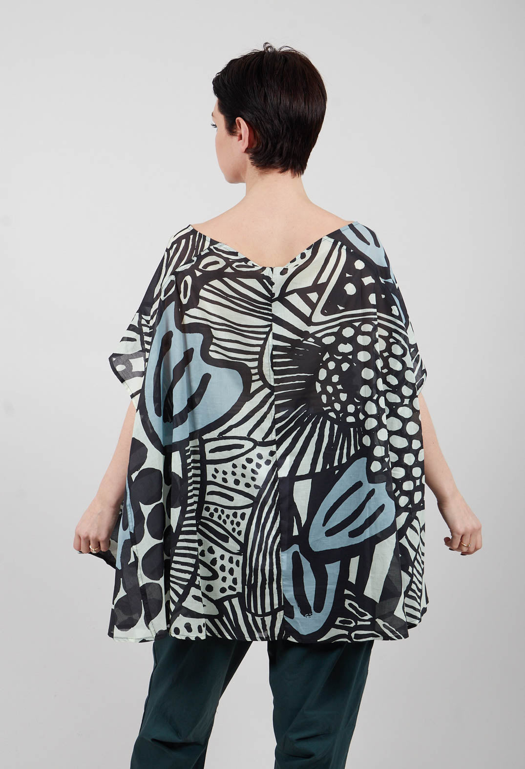 Lightweight Top in Black Mint Lime Print - 3600505