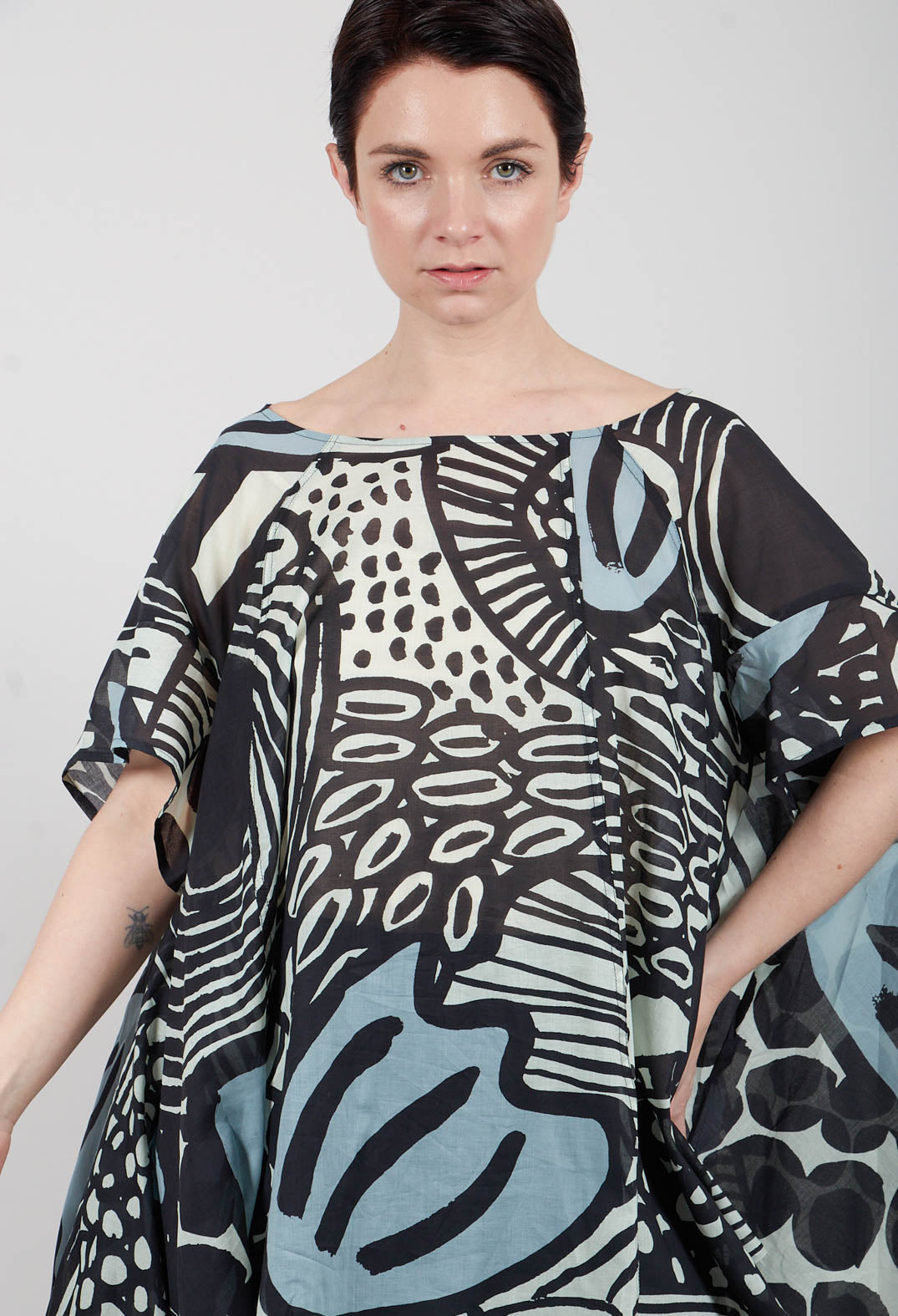 Lightweight Top in Black Mint Lime Print - 3600505