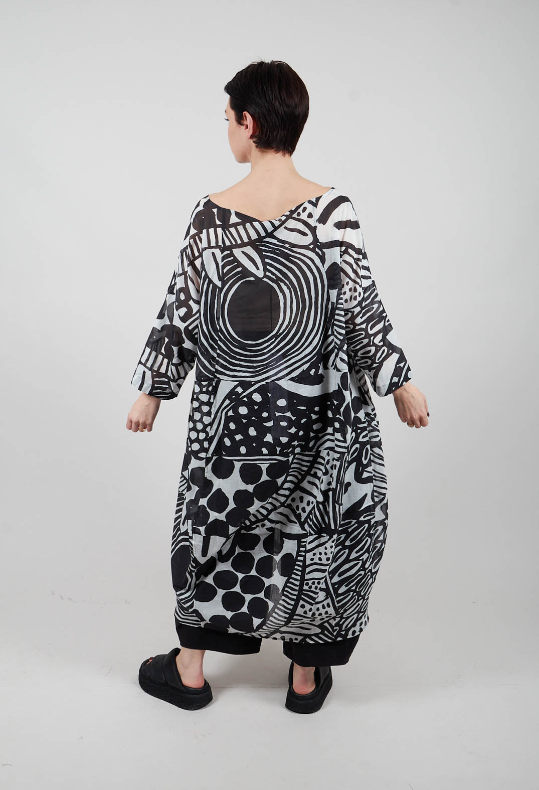 Lightweight Dress in Black Print - 3600906