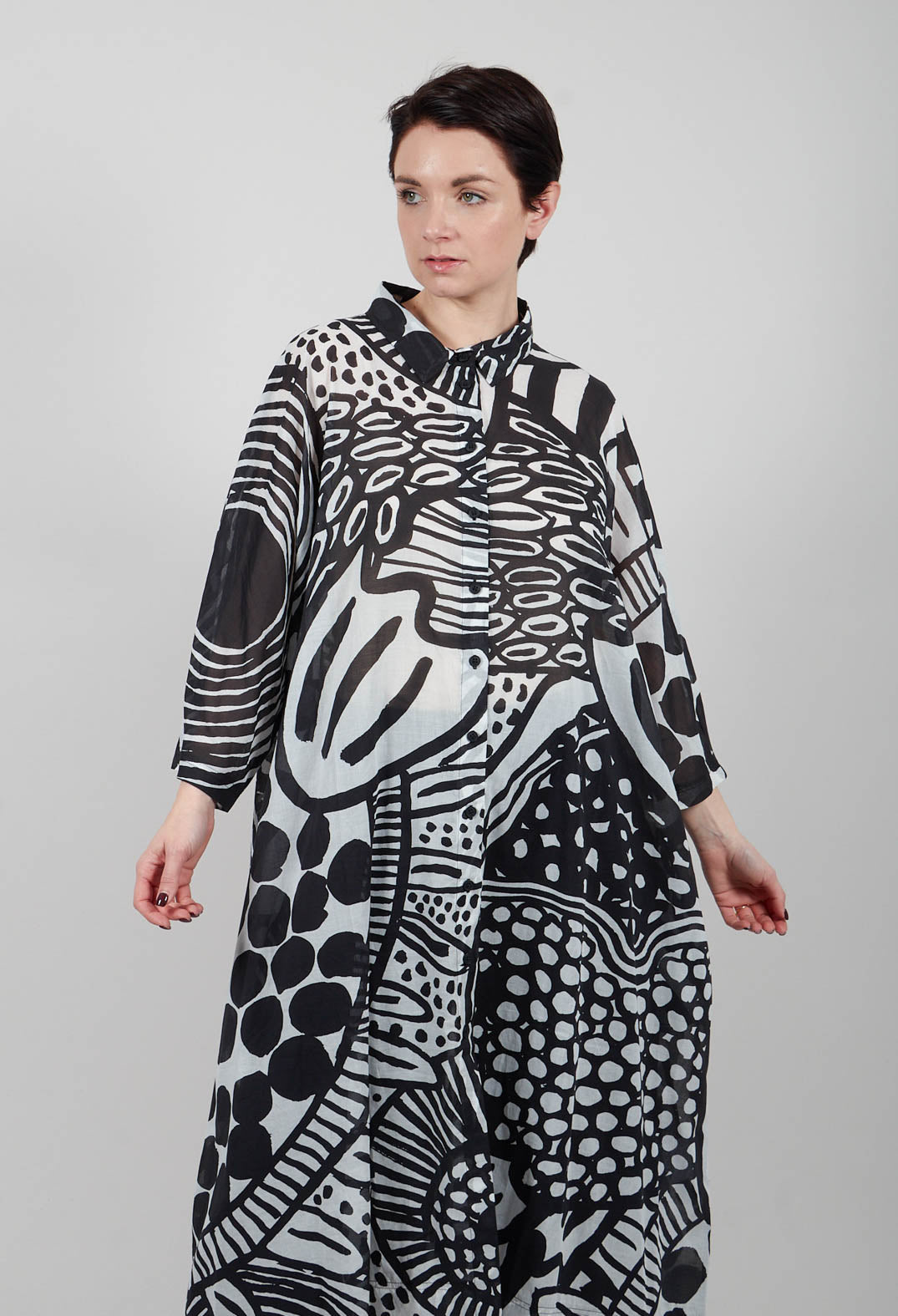 Long Shirt Dress in Black Print - 3600907