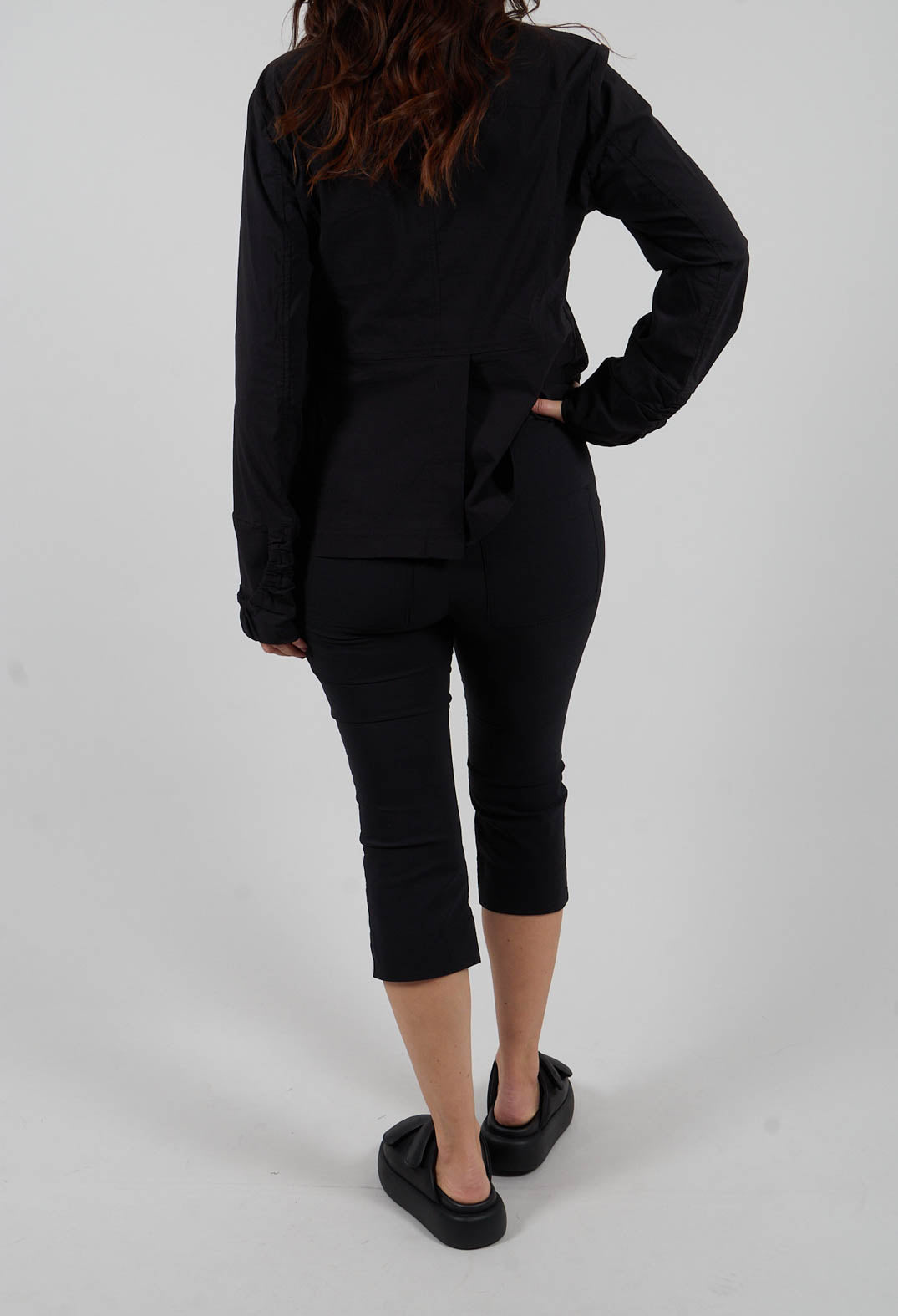 Slim Cropped Trousers in Black - 3630108