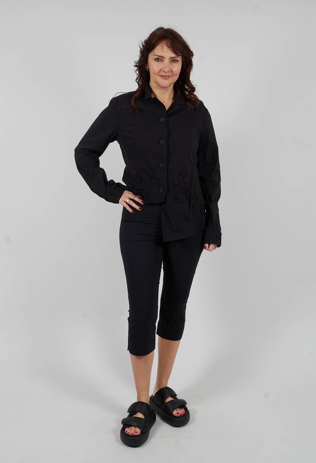 Slim Cropped Trousers in Black - 3630108