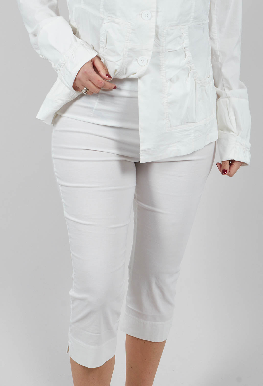 Slim Cropped Trousers in Off White - 3630108
