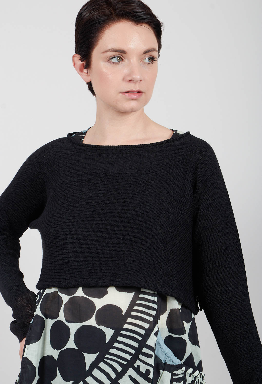 Cropped Pullover in Black - 3720706