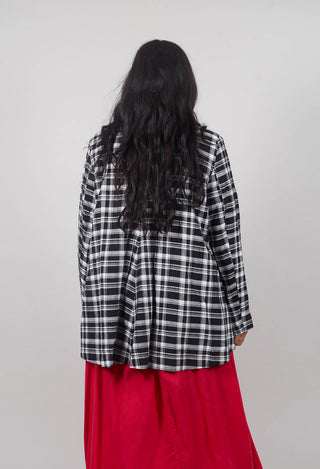Plaid Shawl Swing Jacket in Black and White Quadro