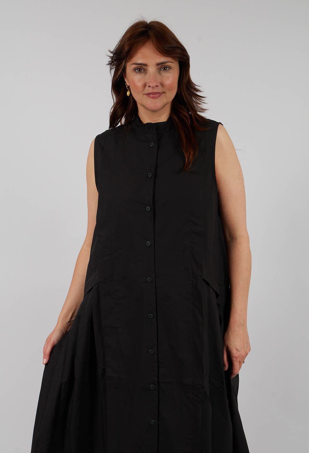 Cotton Sleeveless Pleat Midi Dress in Black