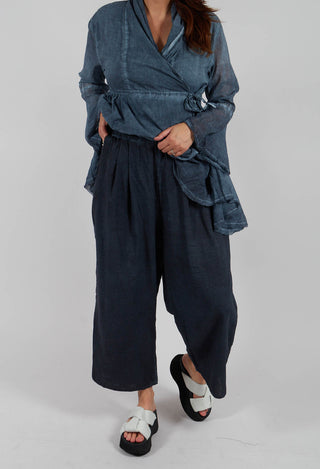Light Weight Cotton Barrel Trousers in Indigo