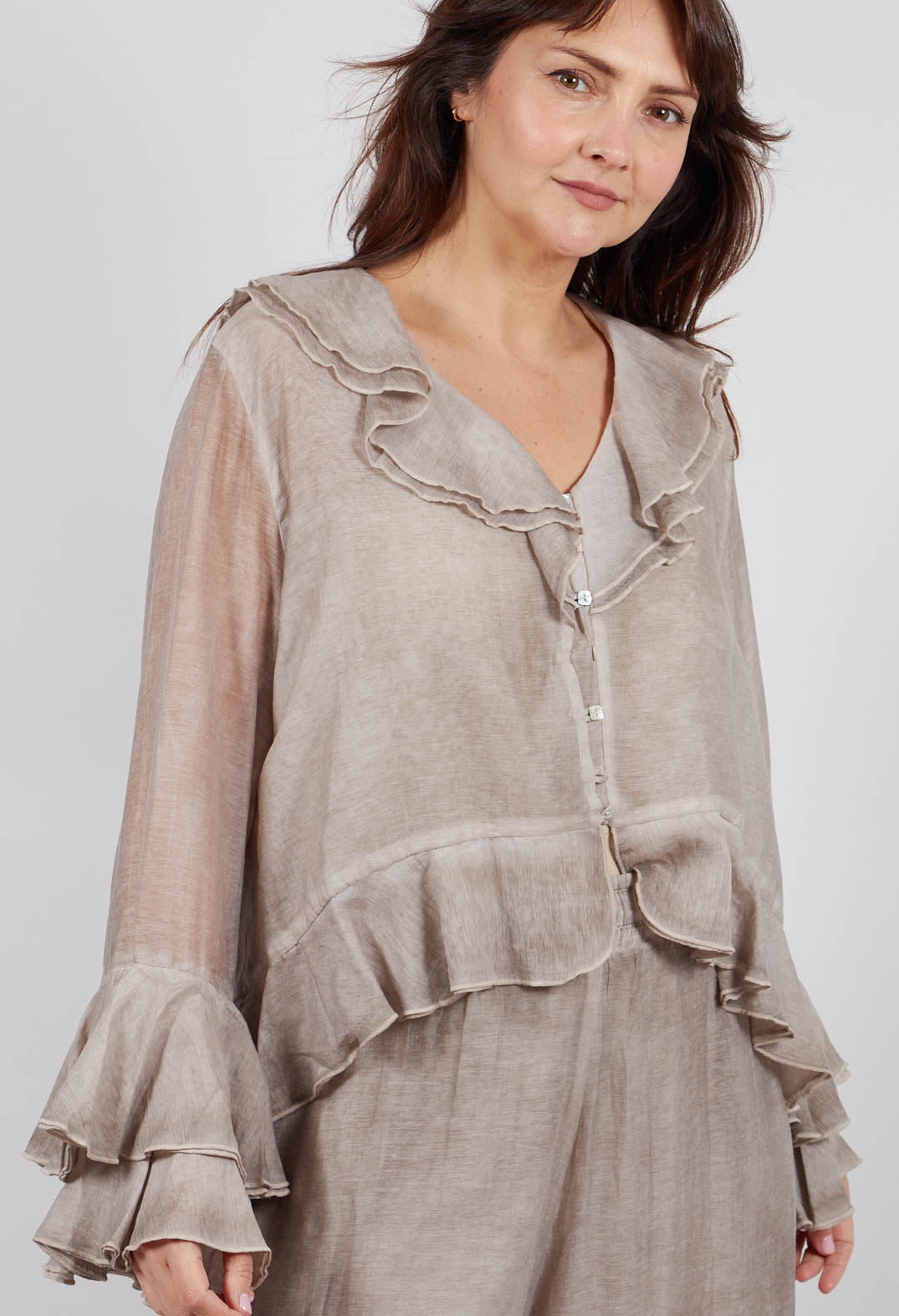 Ruffle Shirt in Mushroom