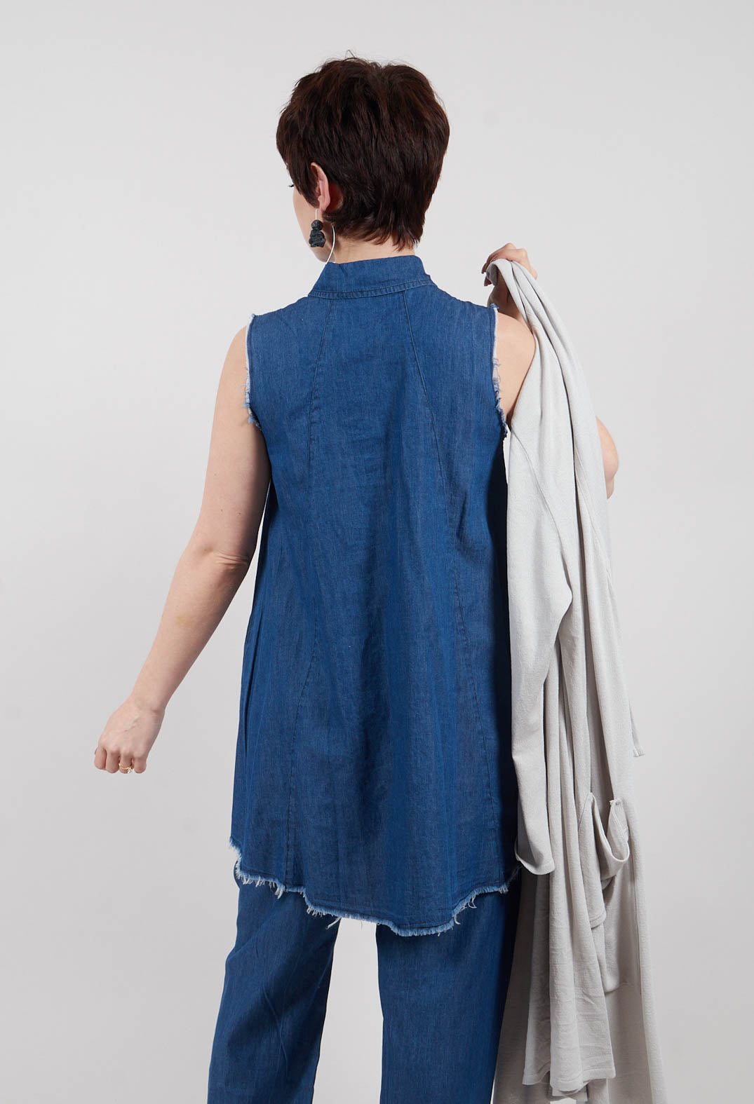 Sleeveless Vest in Indigo