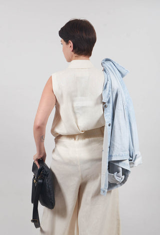 Sleeveless Vest in Natural