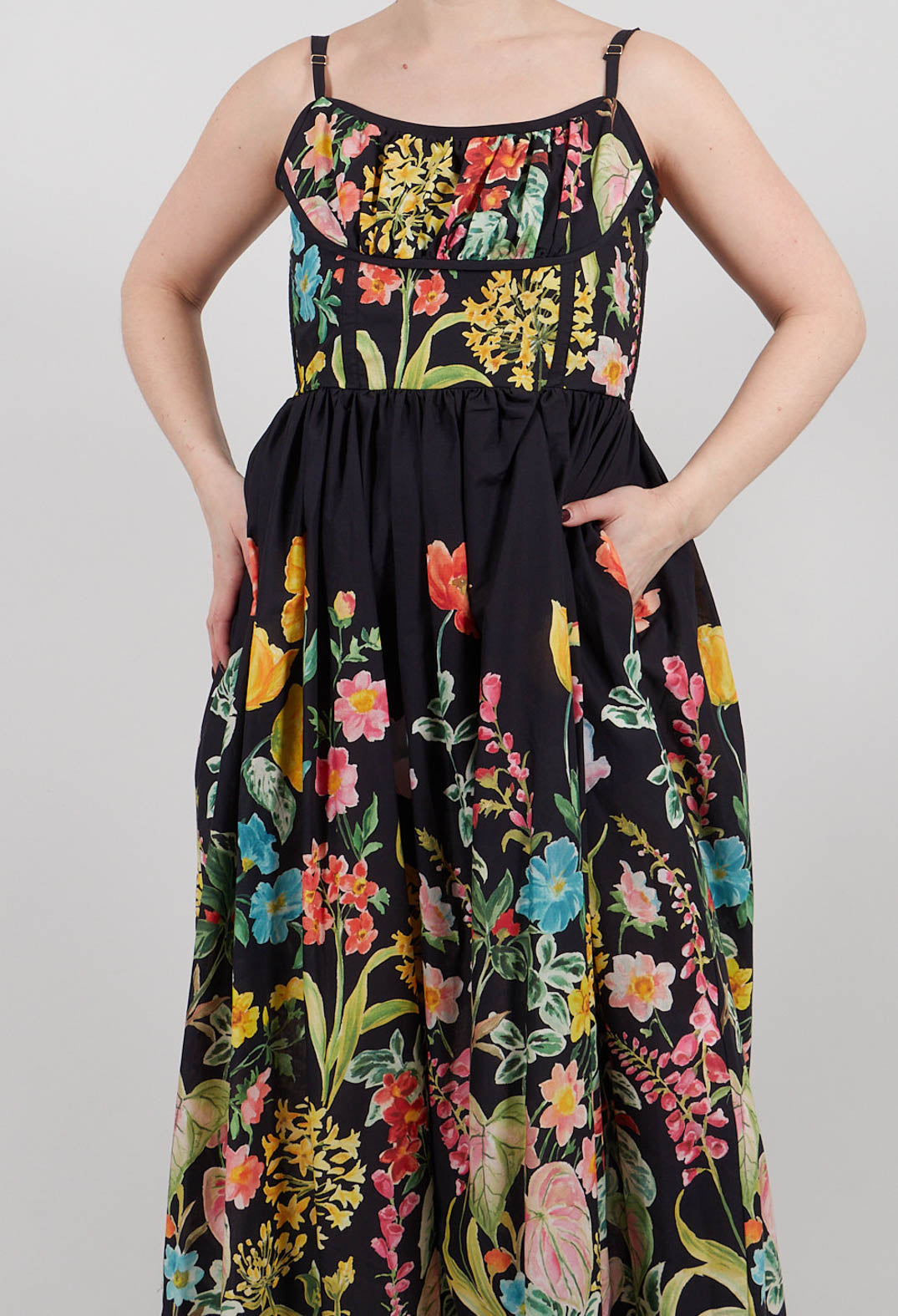 Tarante Dress in Botanico Fondo Nero
