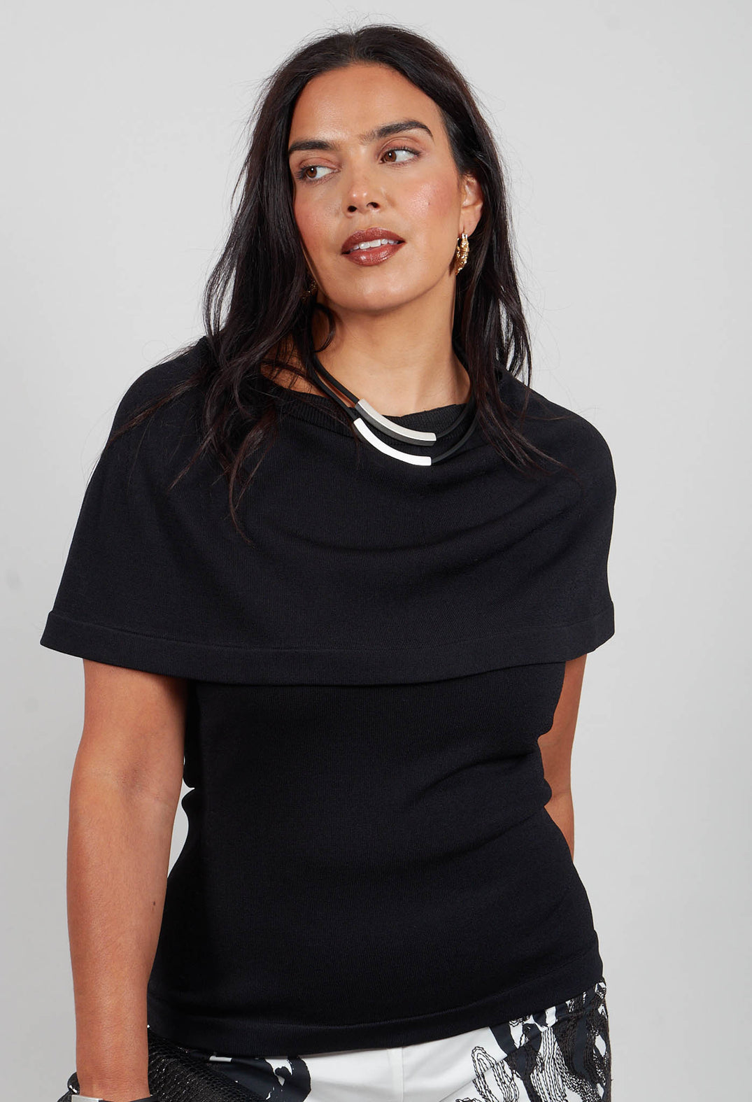 Crystal Top and Cape in Nero