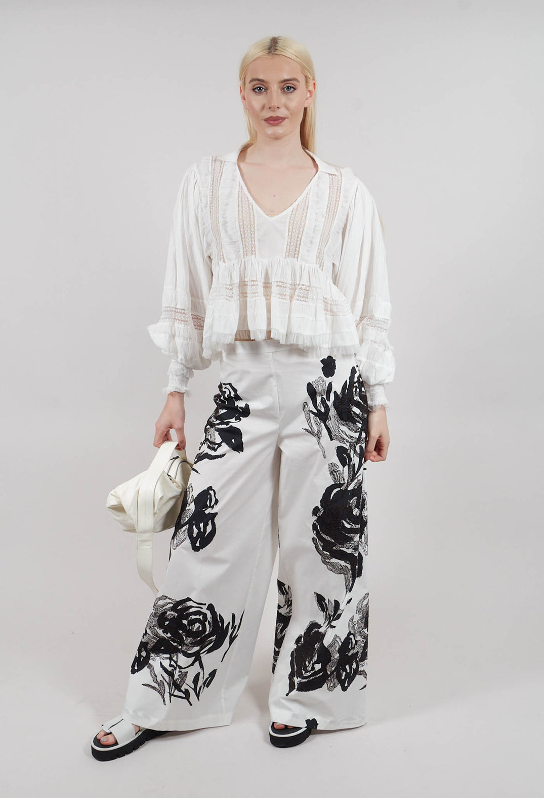 Zane Trousers in Fiore Bianco Nero