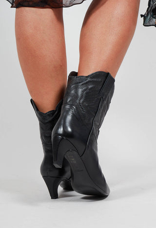 Holly Boots in Black