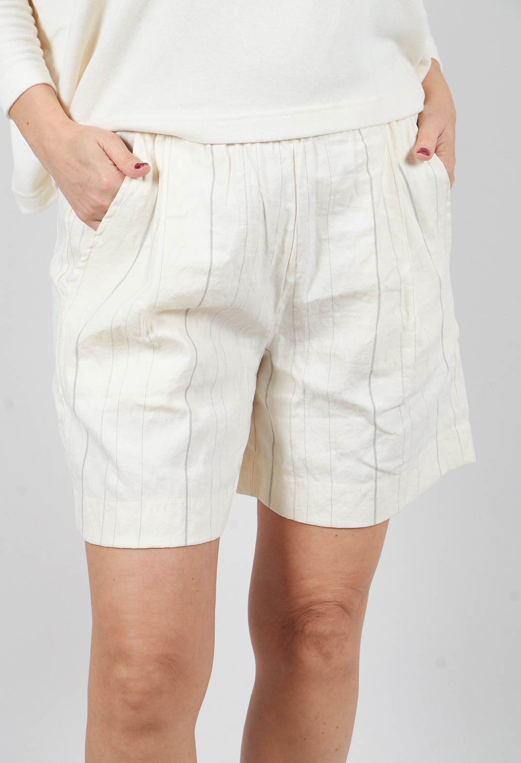 Gennaio R Shorts in Latte