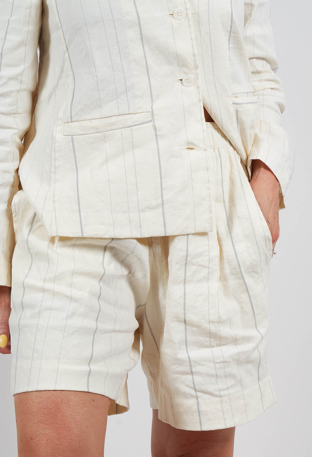 Gennaio R Shorts in Latte