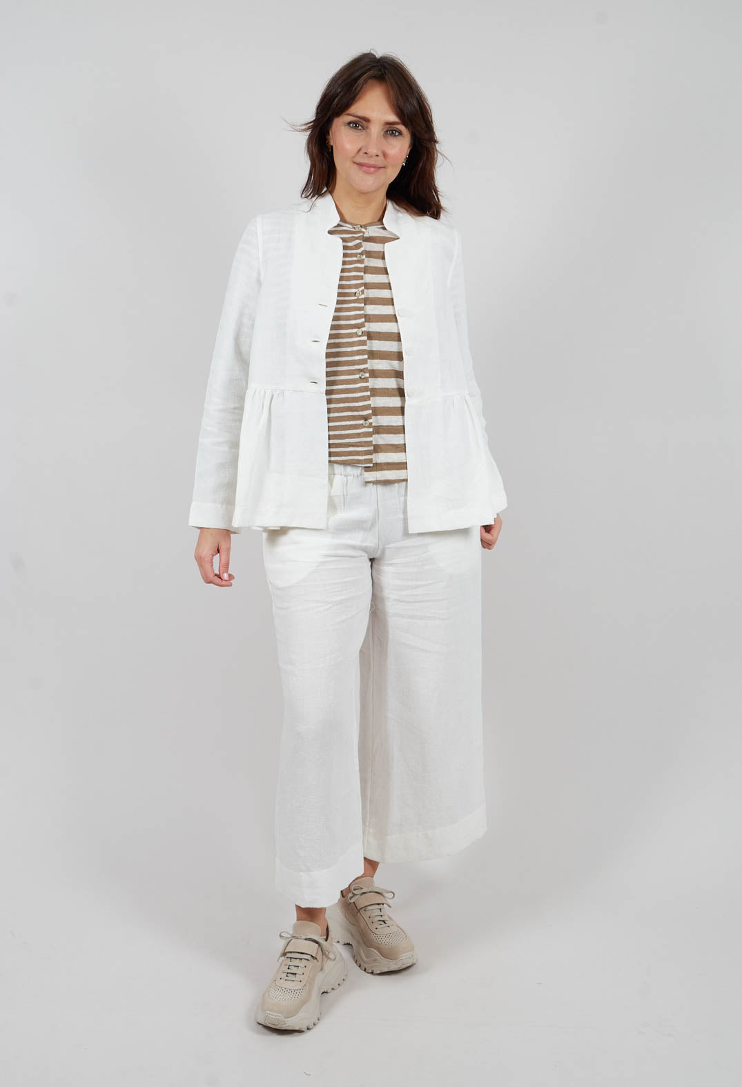 Veloce O Jacket in Latte
