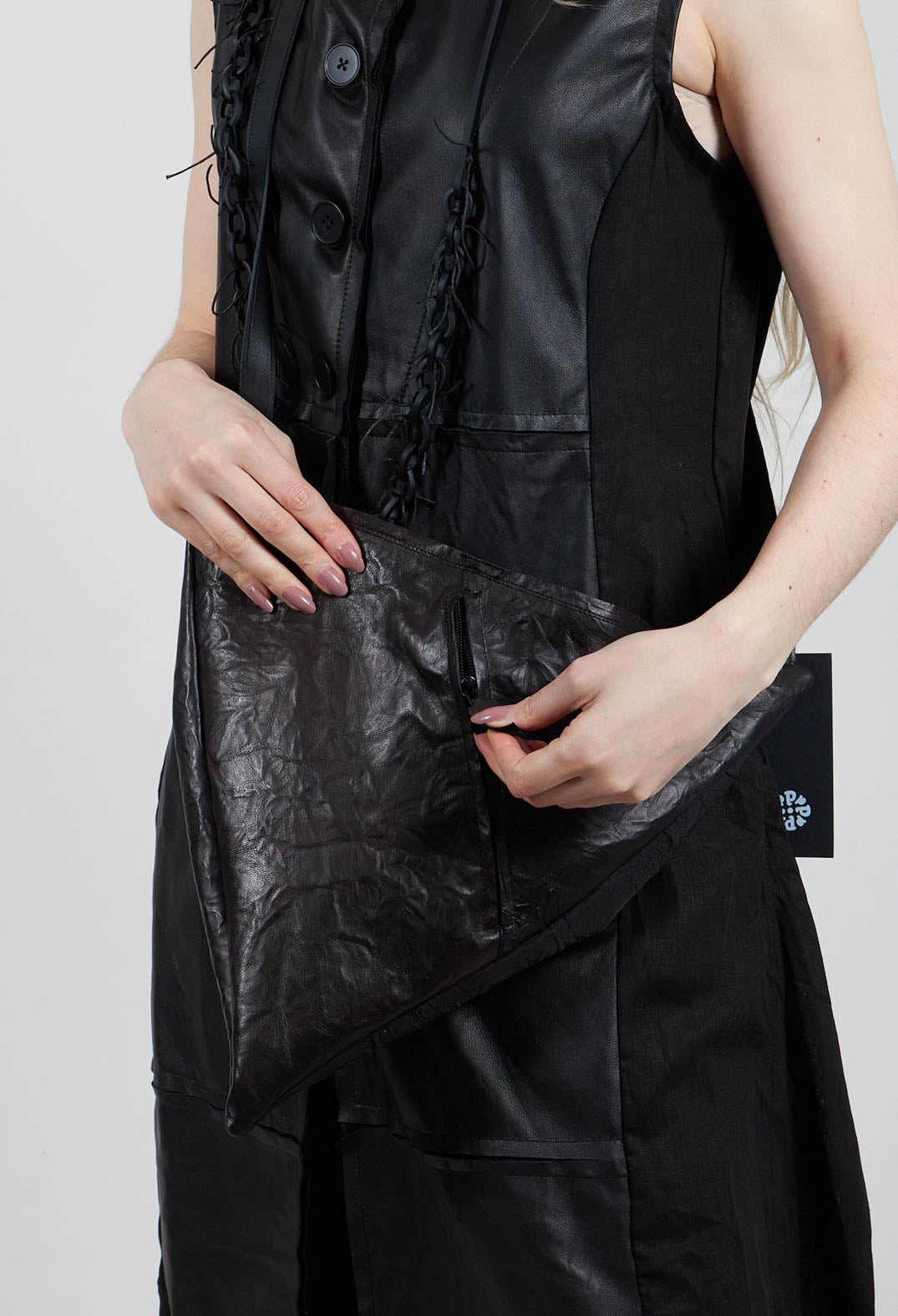 Sluff Bag in Black