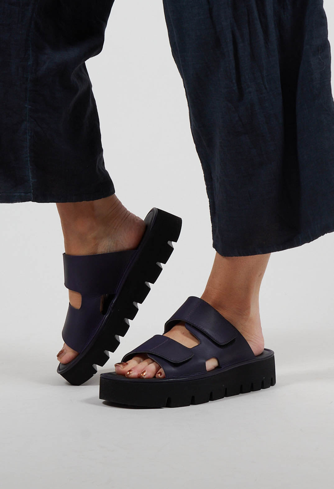Double Strap Mules in Gasoline Indaco