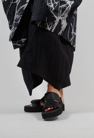 Cut Out Sliders in Gasoline Nero