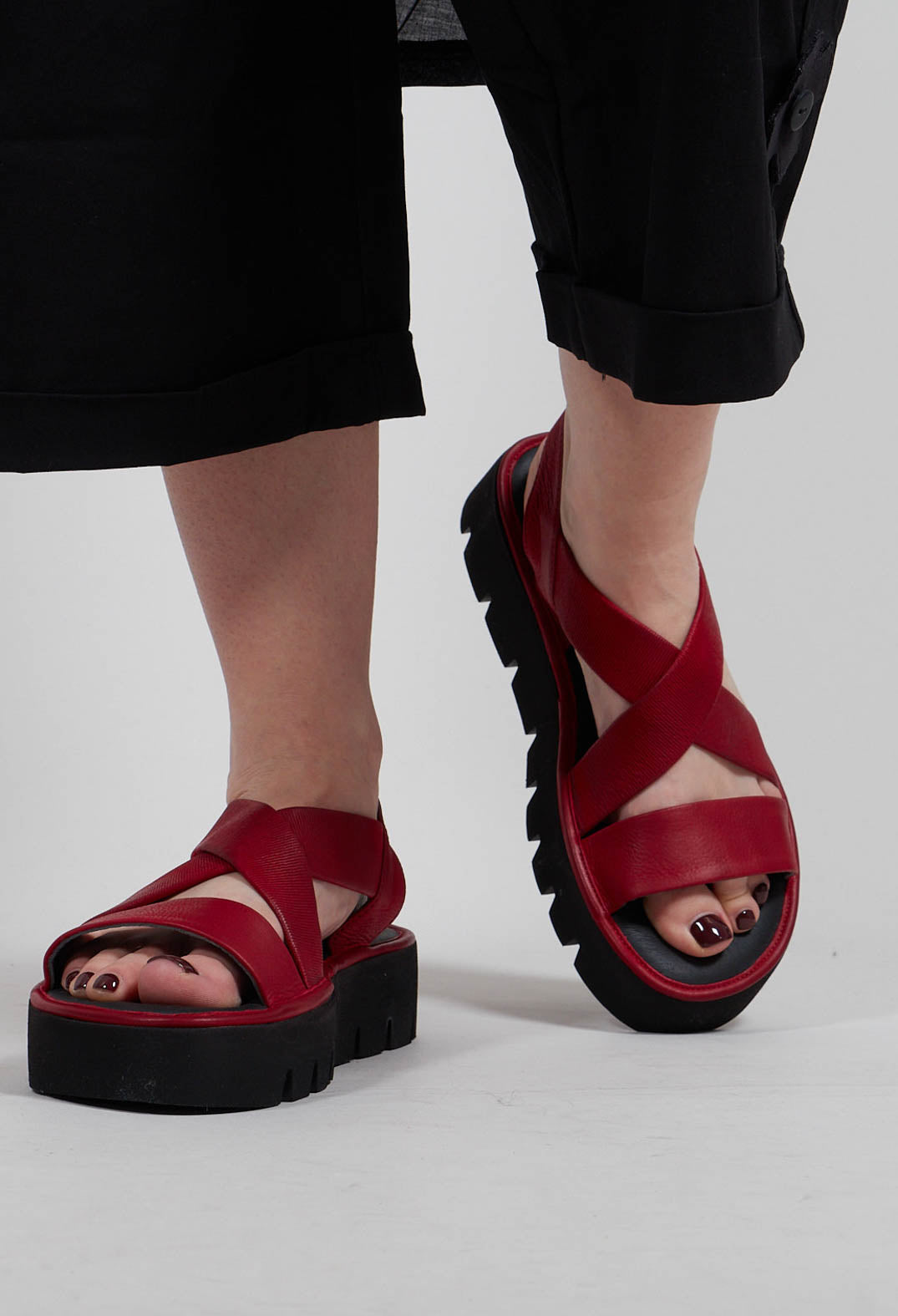 Cross Strap Sandals in Gasoline Rosso