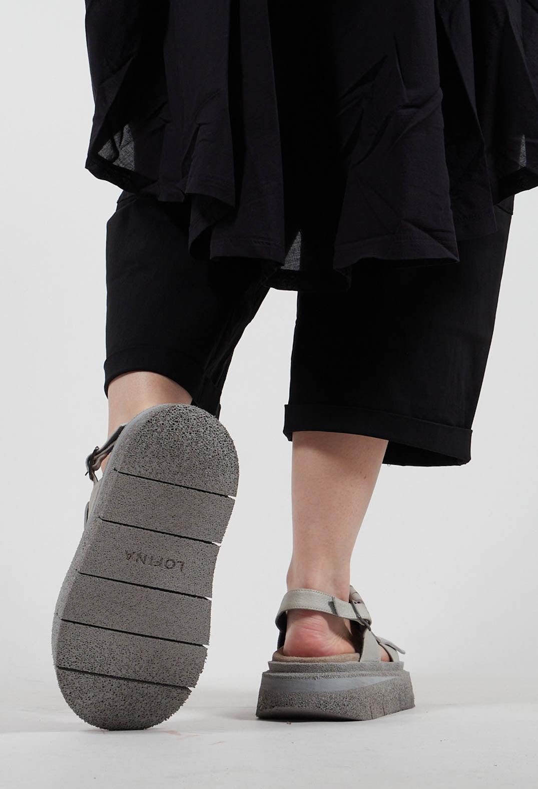 Fringed Sandals in Gasoline Perla Akoya