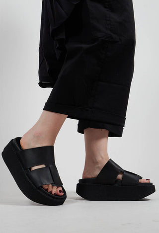 Sliders with Platform Sole in Gasoline Nero