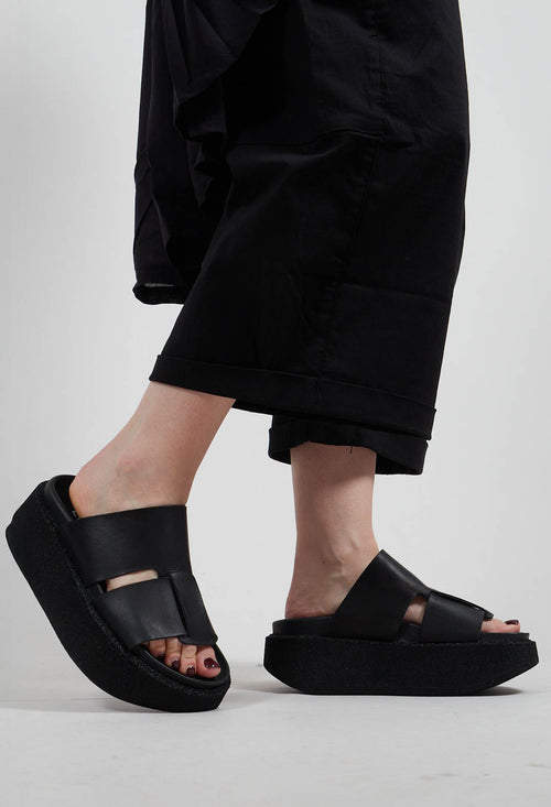 Sliders with Platform Sole in Gasoline Nero