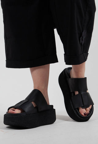 Sliders with Platform Sole in Gasoline Nero
