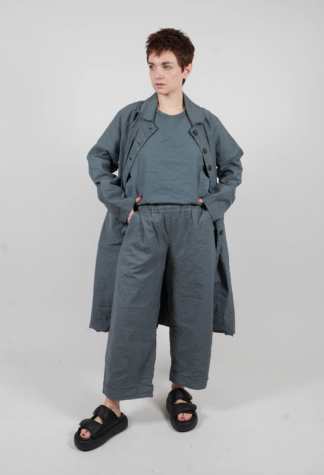 Cropped Trousers in Asfalto