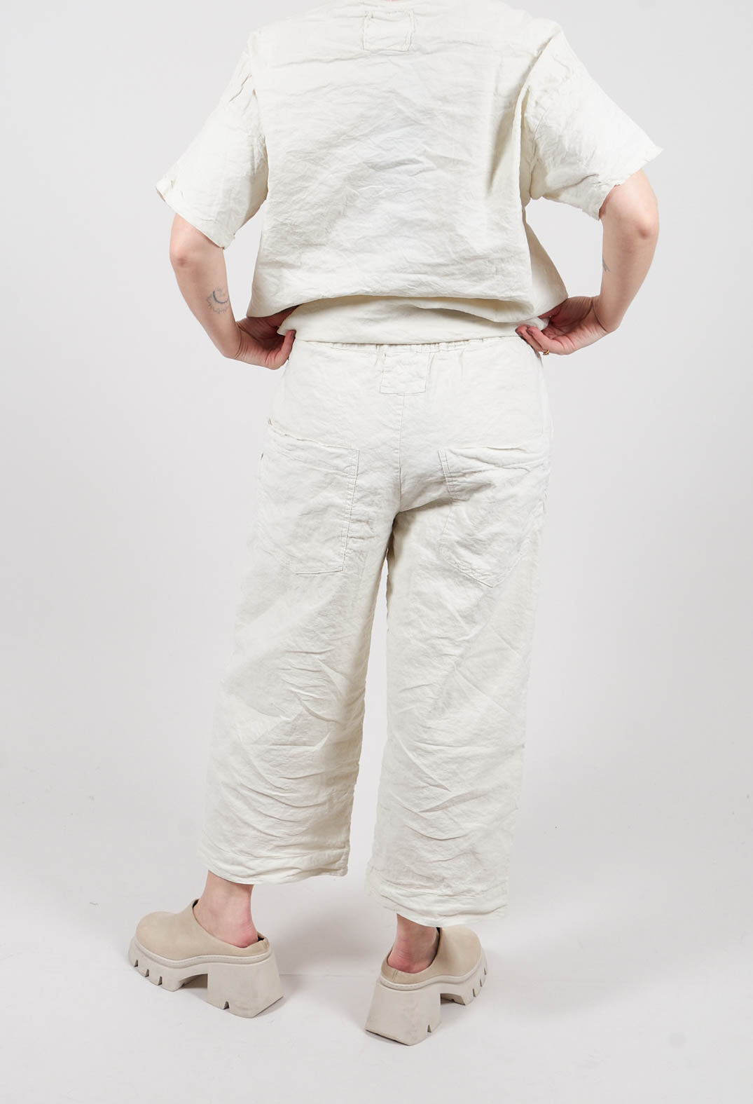 Cropped Trousers in Chalk