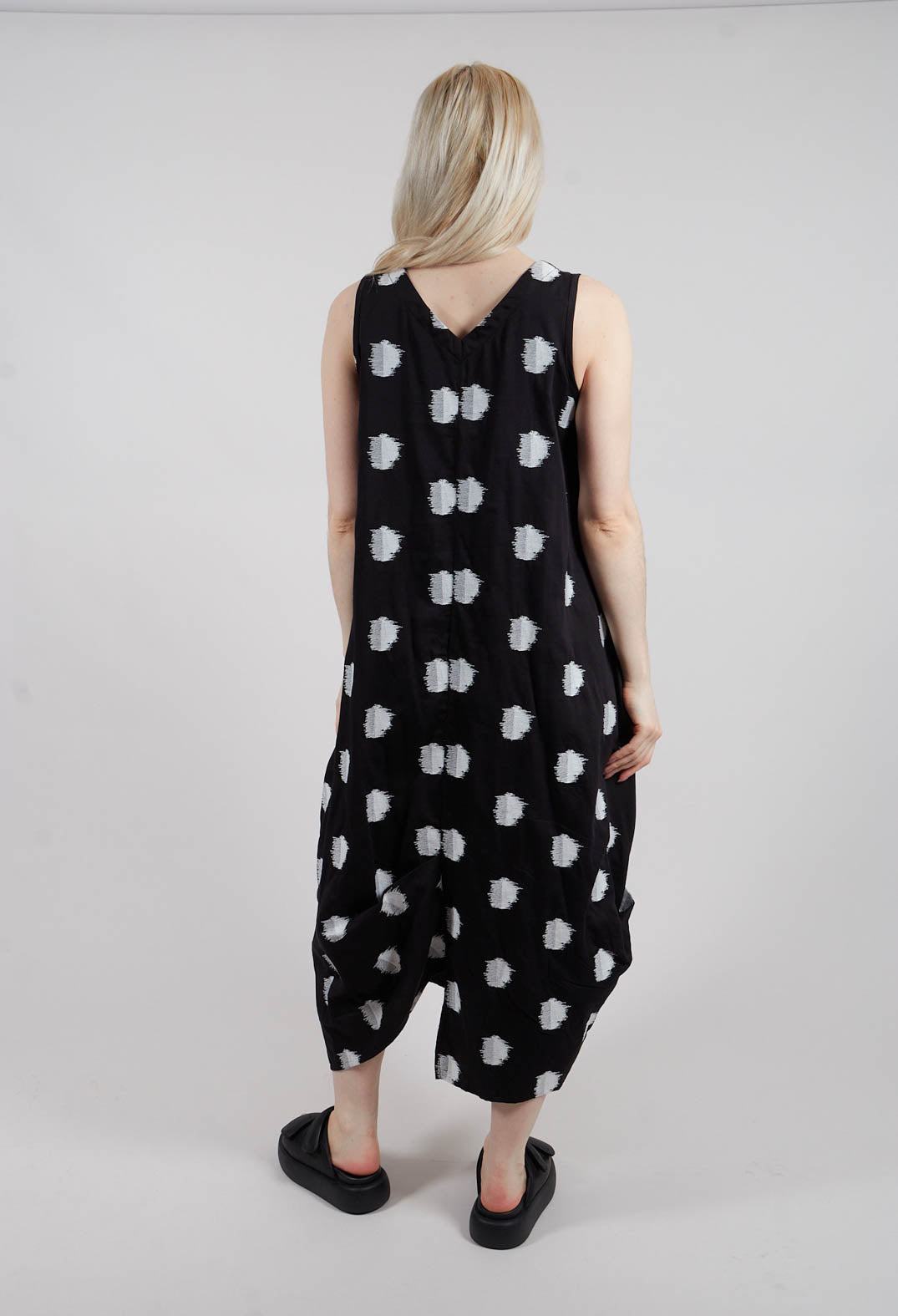 Tova Sleevesless Dress in Black