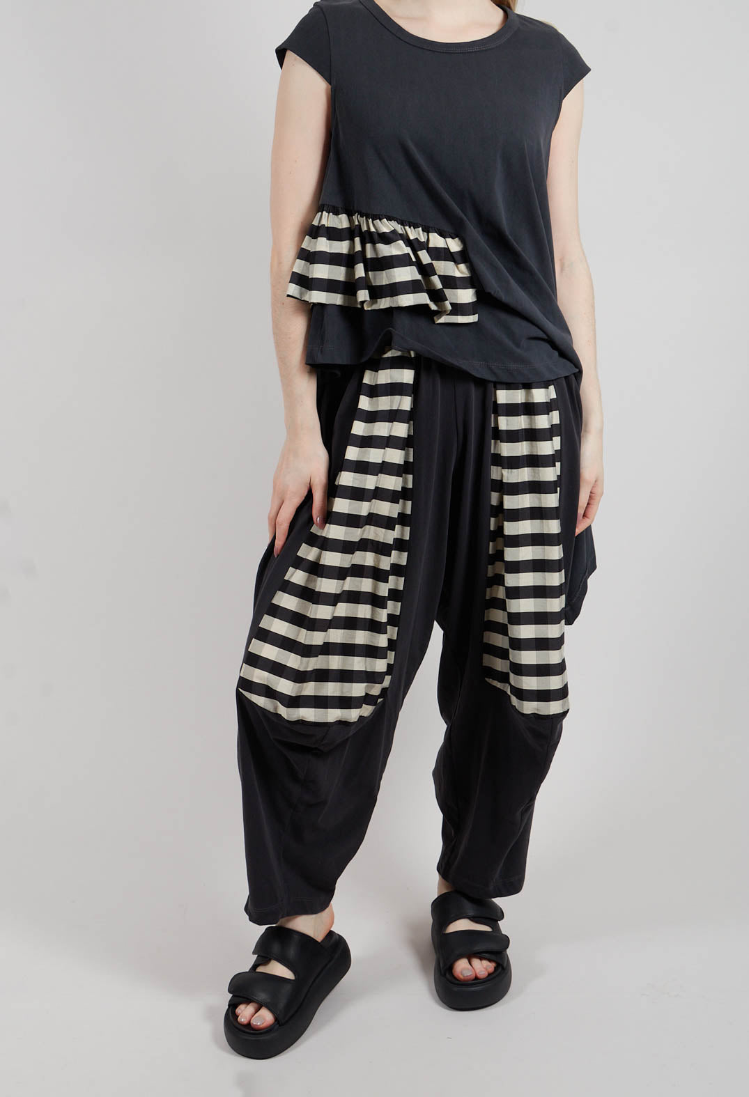 Ziv Trousers in Gray