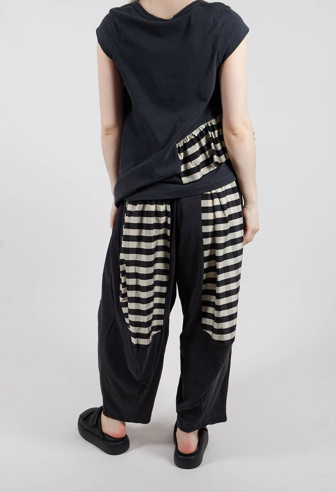 Ziv Trousers in Gray