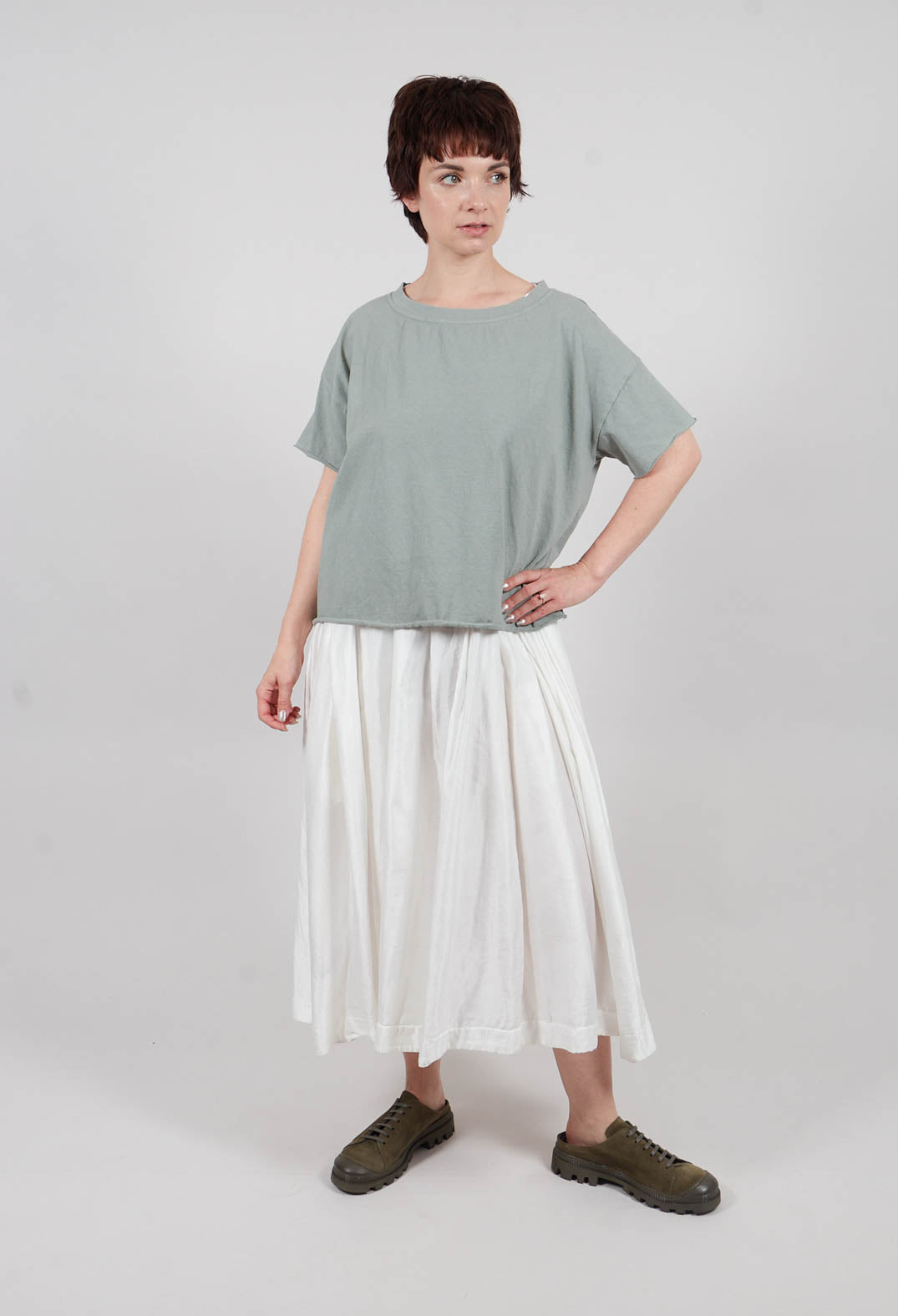 Sleeveless Pleated Dress SC in Milk
