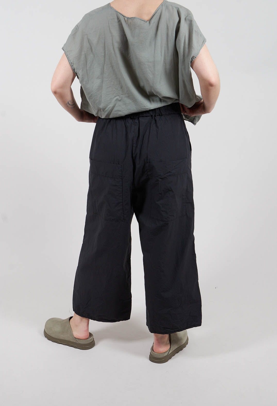 Wide & Short Trousers TC in Black