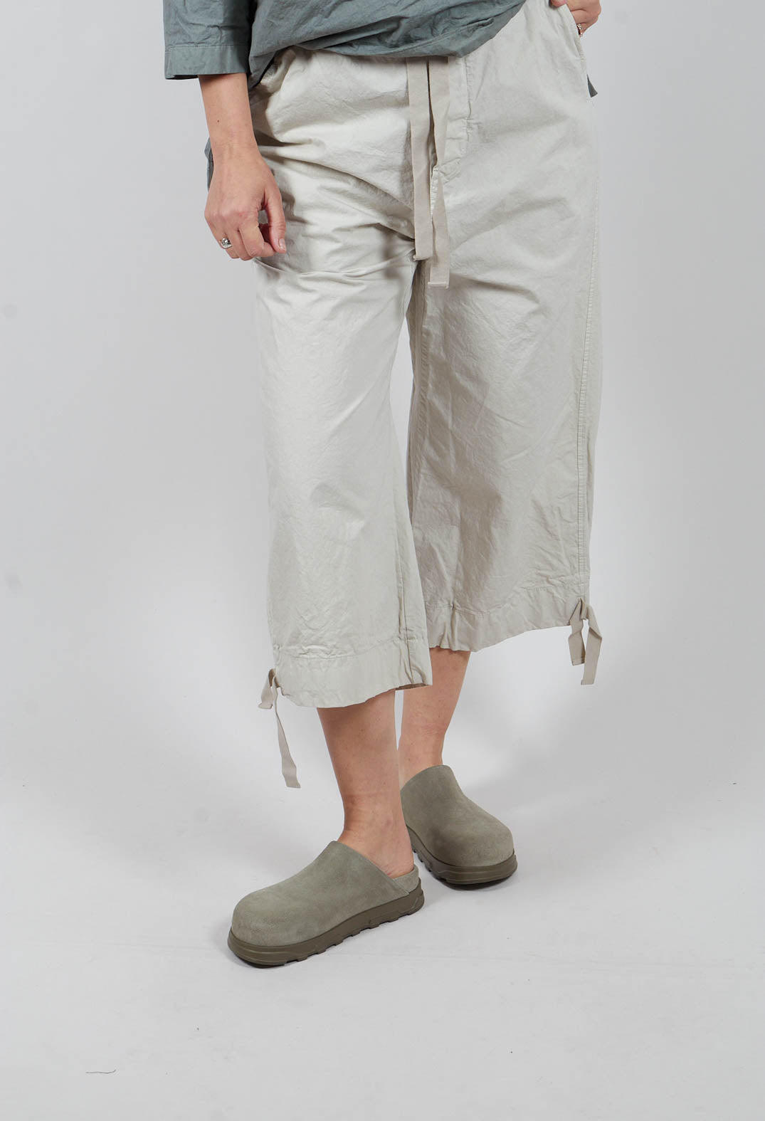 Short Trousers CC in Pebble