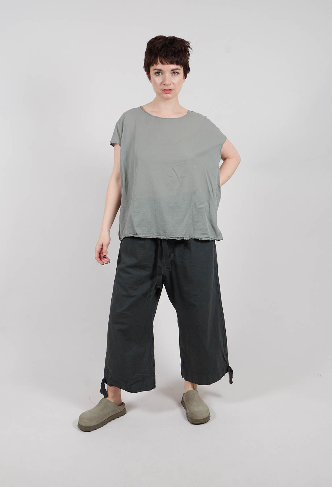 Sleeveless T-Shirt TL in Sage
