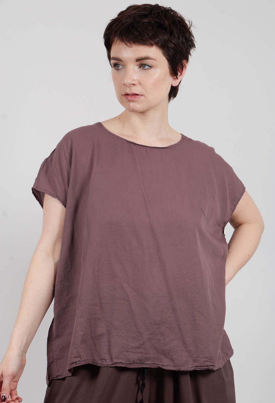 Sleeveless T-Shirt TL in Mauve