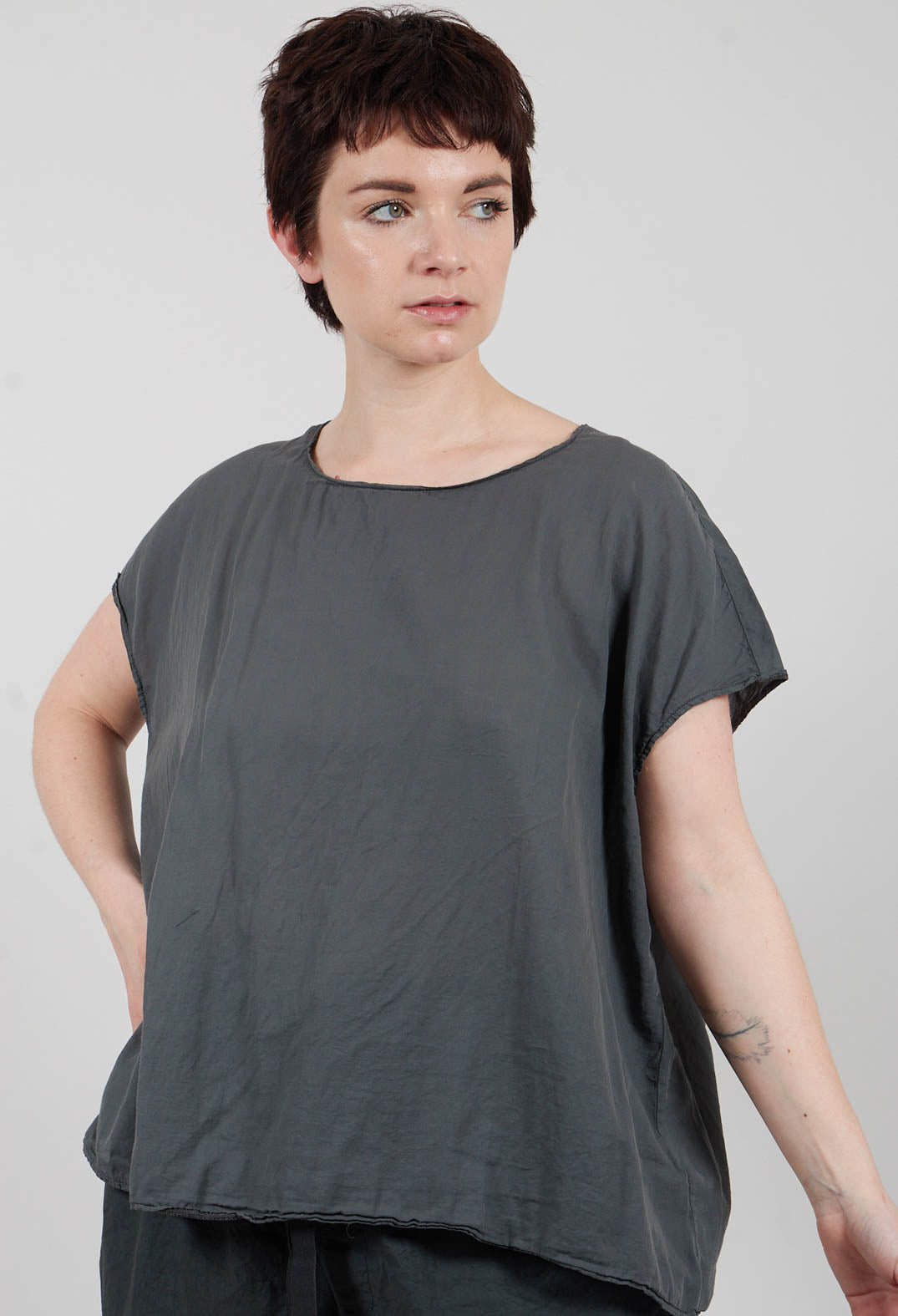 Sleeveless T-Shirt TL in Thyme