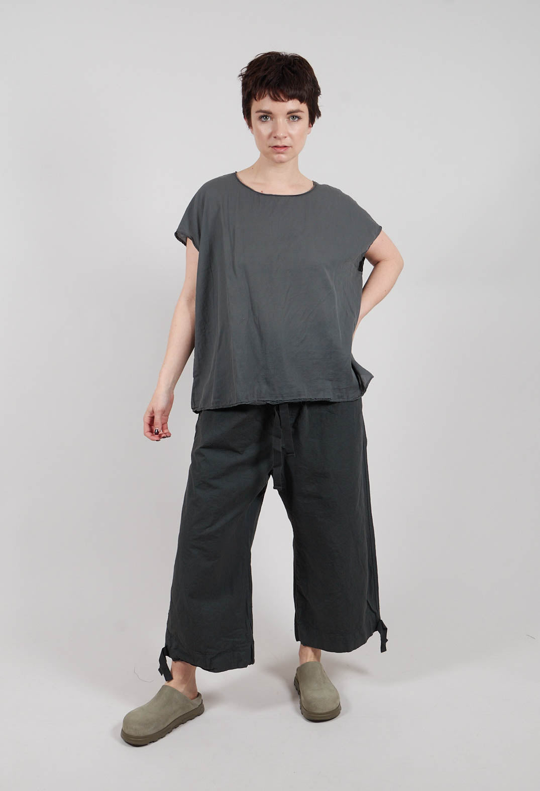 Sleeveless T-Shirt TL in Thyme