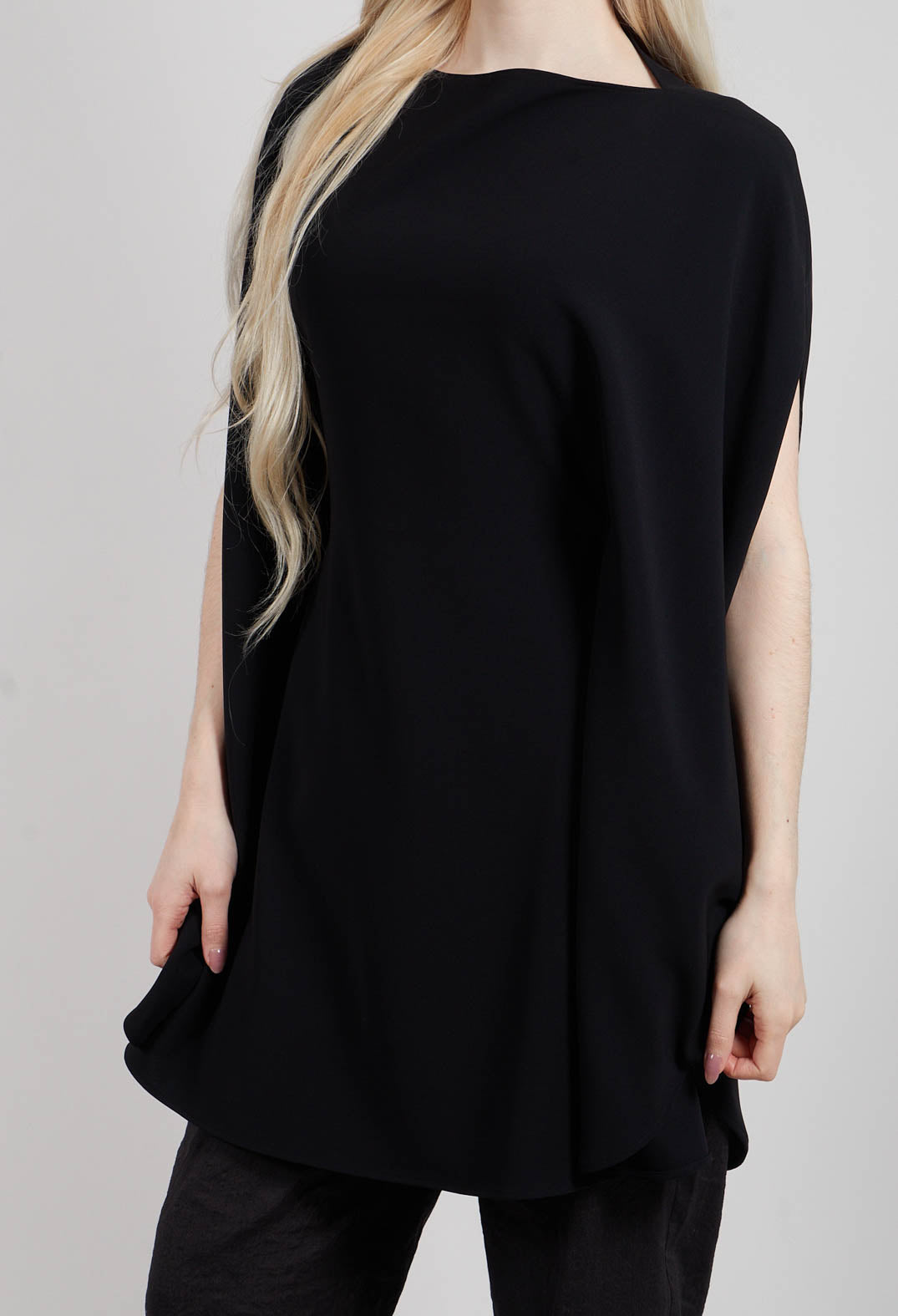 Hel Dress in Black