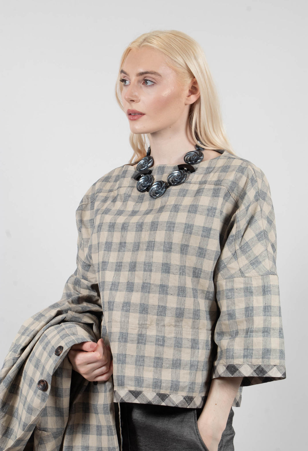 Devo Blouse in Khaki