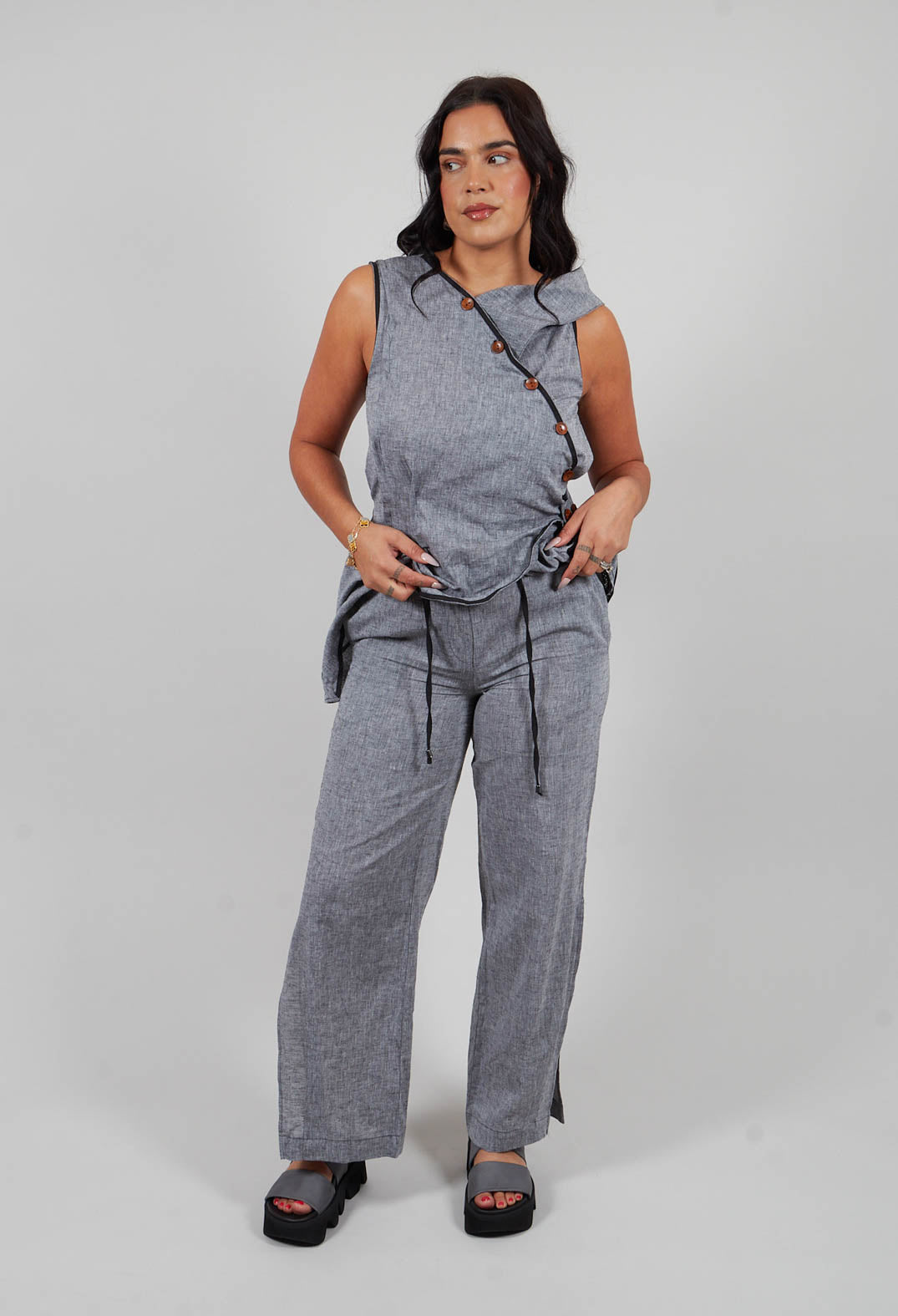 Linen Trousers in Grey
