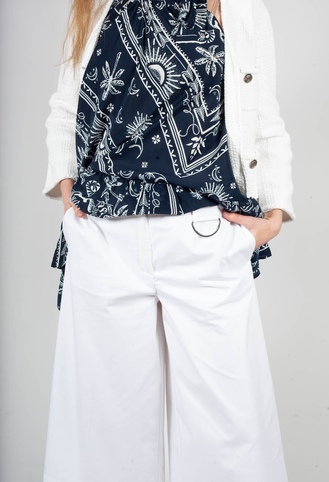 Cropped Trousers in White